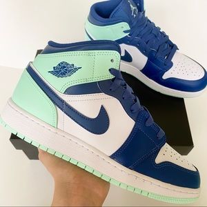 navy blue and light blue jordan 1